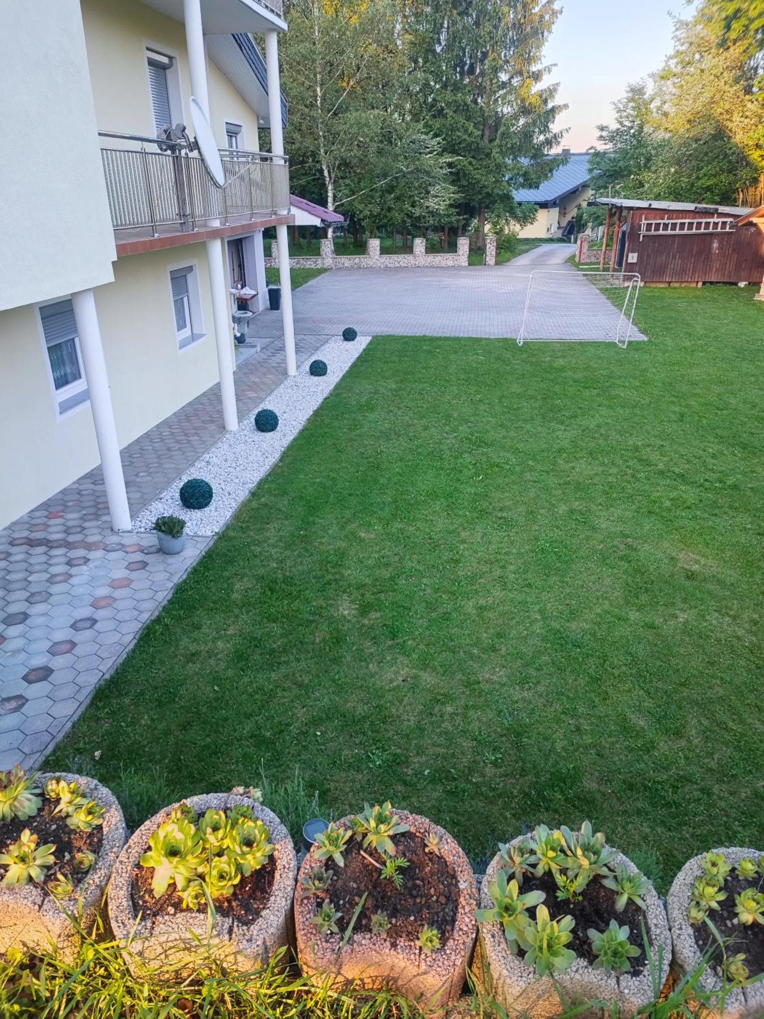 Ella Ferienwohnung Arnoldstein Exterior foto